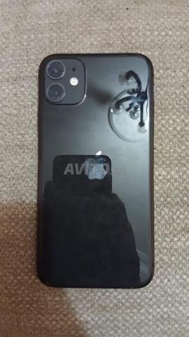 iPhone 11 normal, encore neuf - 2