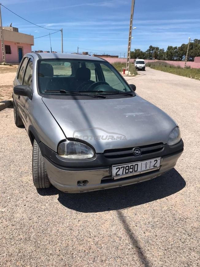 Opel Corsa Essence Manuelle 1998 à El Jadida