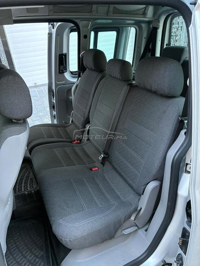 Volkswagen Caddy 7 place Diesel 2010 à Tanger 