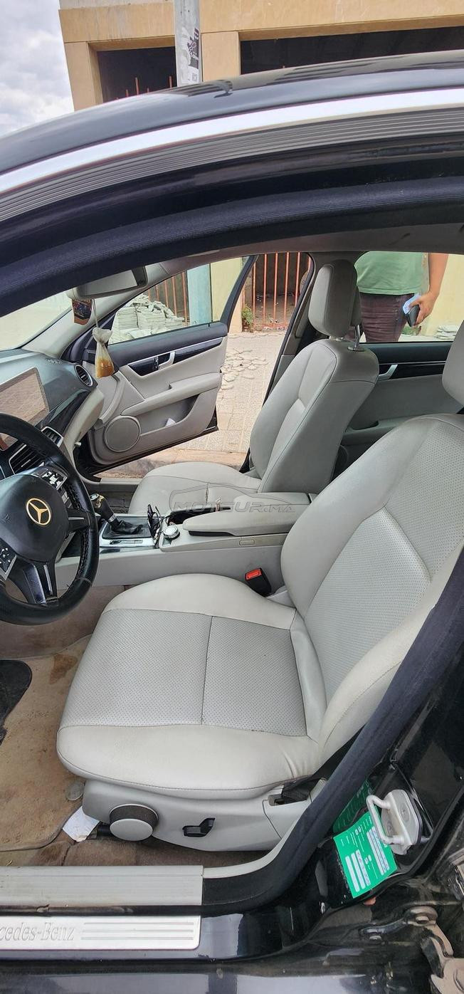 je met une voiture mercedess a vendre