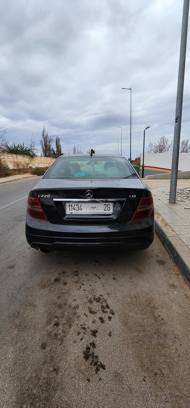 je met une voiture mercedess a vendre