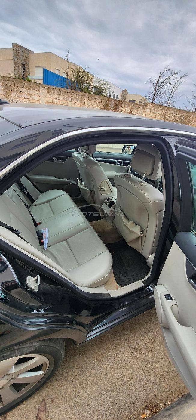 je met une voiture mercedess a vendre