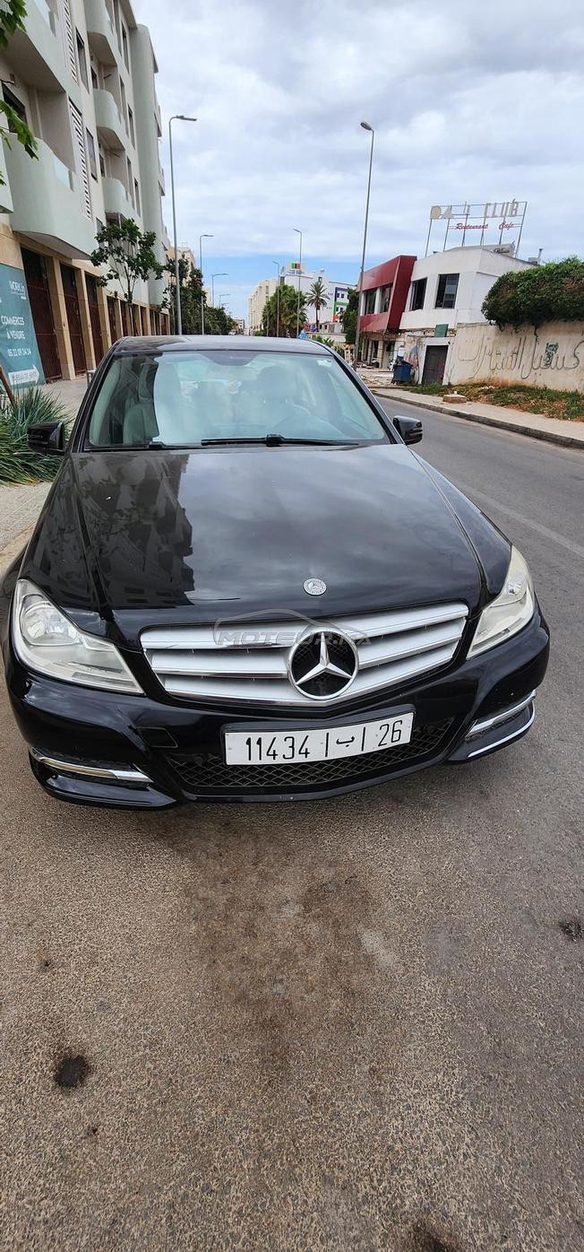 je met une voiture mercedess a vendre