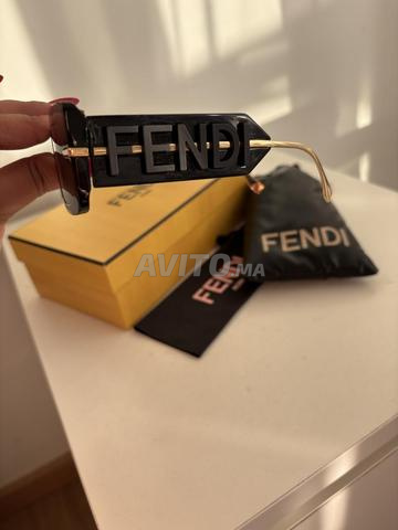 نظارات شمسية FENDI أصلية لم تُلبس قط