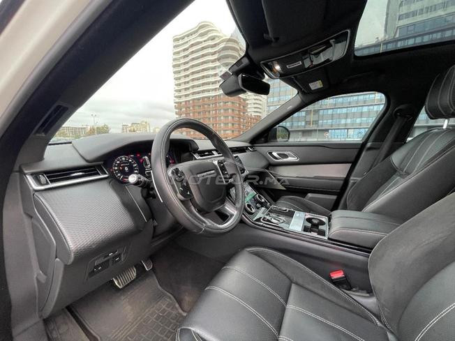 Velar R-dynamic