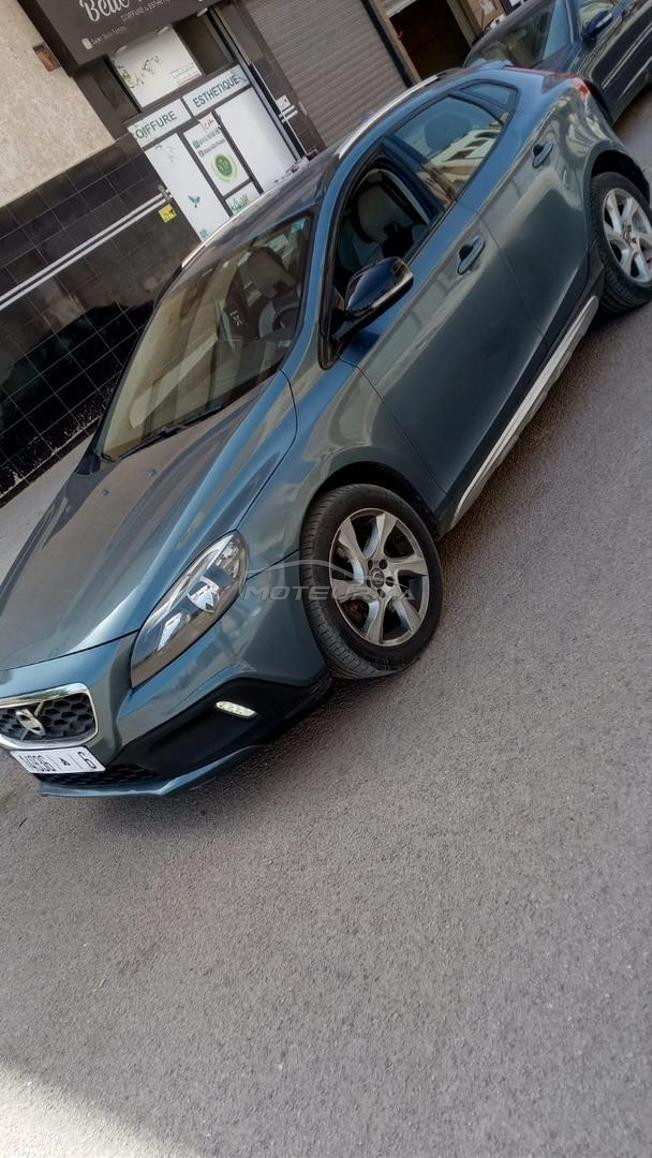volvo v40 cross country
