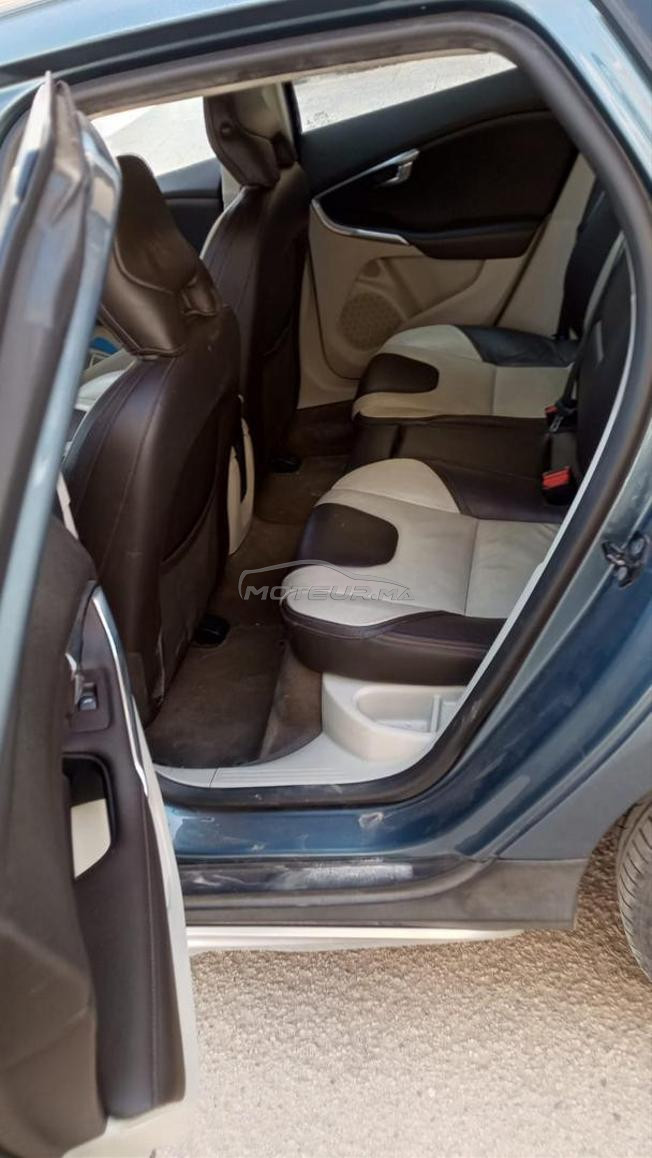 volvo v40 cross country