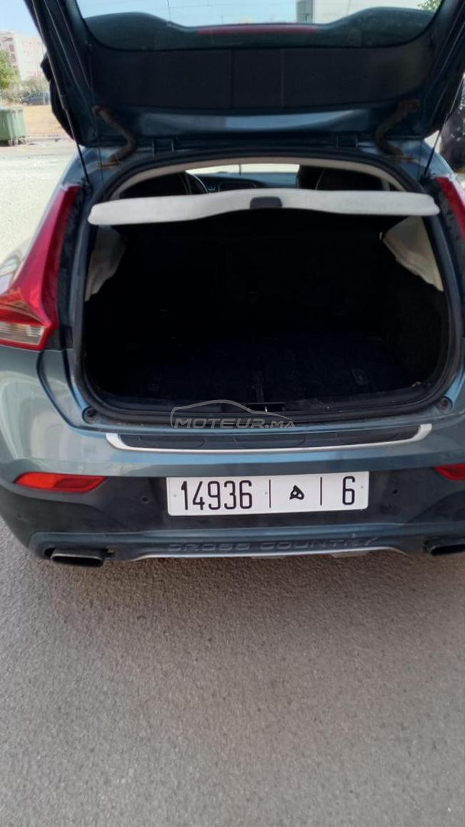 volvo v40 cross country