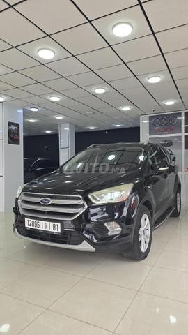 Ford Kuga modèle 2018. 180000km toutes options - 2