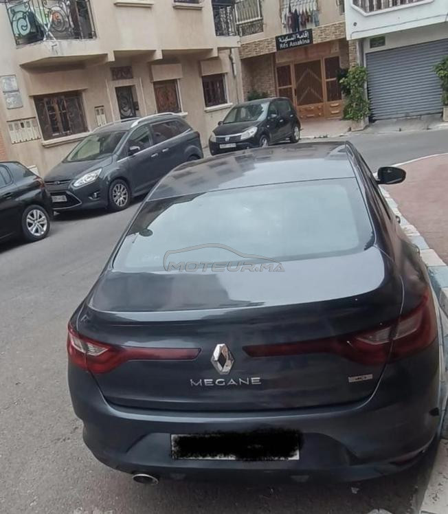 Voiture megane sedan 2018 1er main 