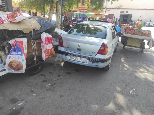 Renault Clio Essence Manuelle 2003 à Marrakech - 2
