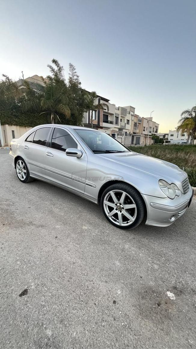 Mercedes-Benz 220 Diesel Manuelle 2005 à Nador