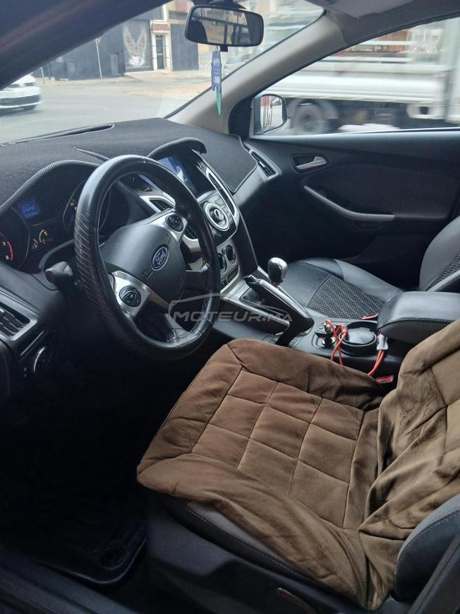 je me vent ma voiture ford focus tout option 