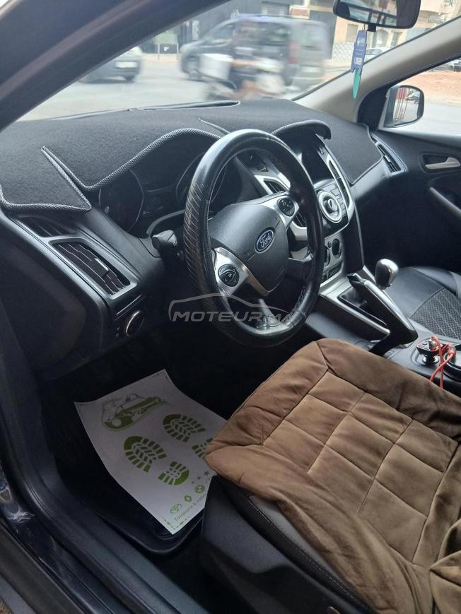 je me vent ma voiture ford focus tout option 