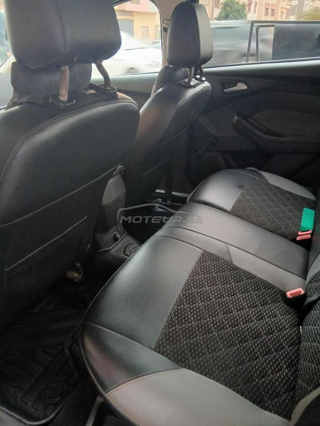 je me vent ma voiture ford focus tout option 