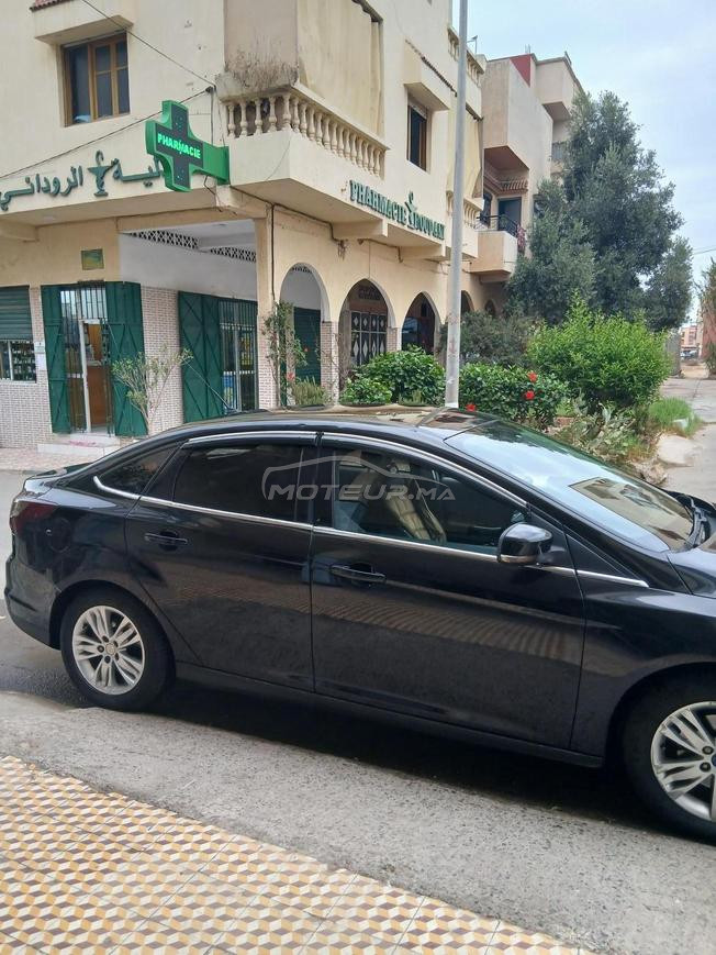 je me vent ma voiture ford focus tout option 