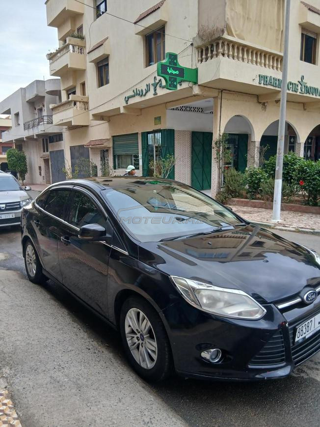je me vent ma voiture ford focus tout option 