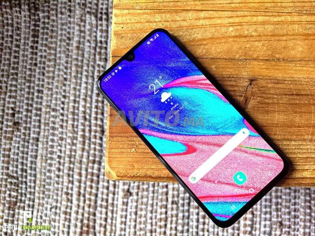 Samsung A40 - 2