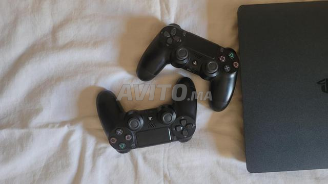 PS4 Slim en ligne - 2