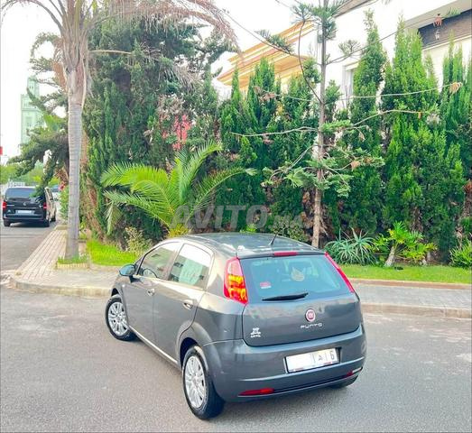 Fiat Punto Diesel Manuelle 2015 à Casablanca - 2