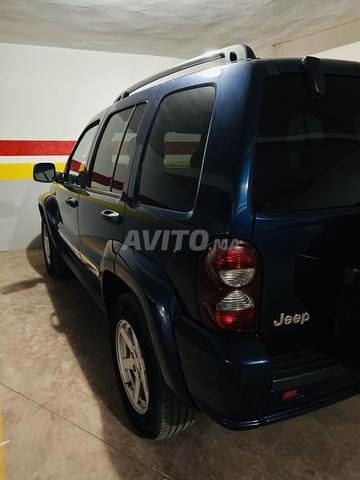 Jeep Cherokee KJ 2007 en parfait état - 2