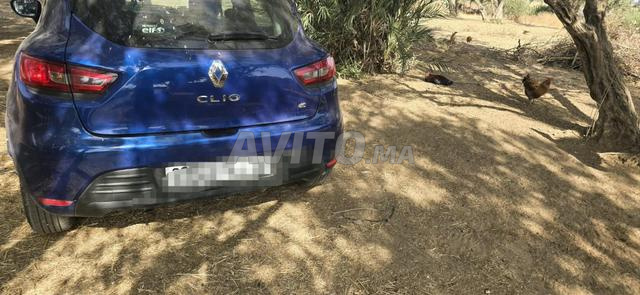 Renault Clio Diesel Manuelle 2018 à Sidi Kacem - 2