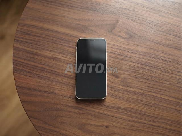 iPhone 12 normal - 2