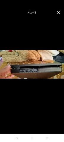 PS4 slim flashée 2 manettes, encore propre - 2
