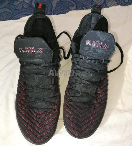 Nike LeBron 16 Bred taille 41 - 2