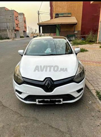Clio 4 modèle 2017 première mise en circulation - 2