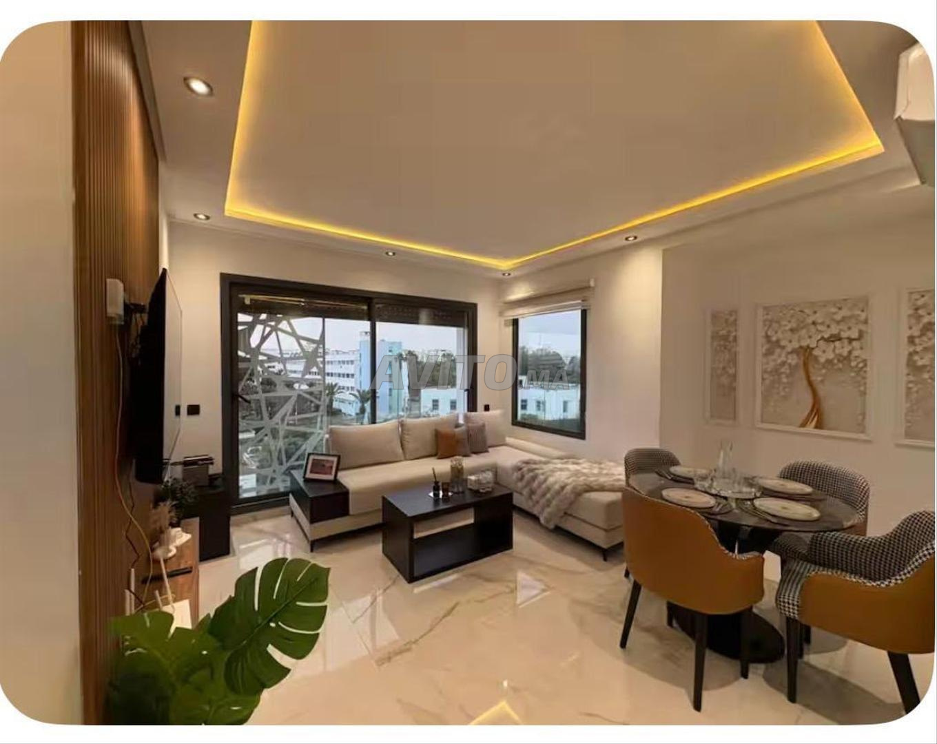 À VENDRE – STUDIO MEUBLÉ | LES HÔPITAUX