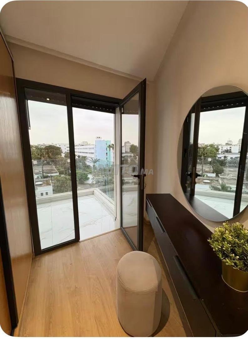 À VENDRE – STUDIO MEUBLÉ | LES HÔPITAUX