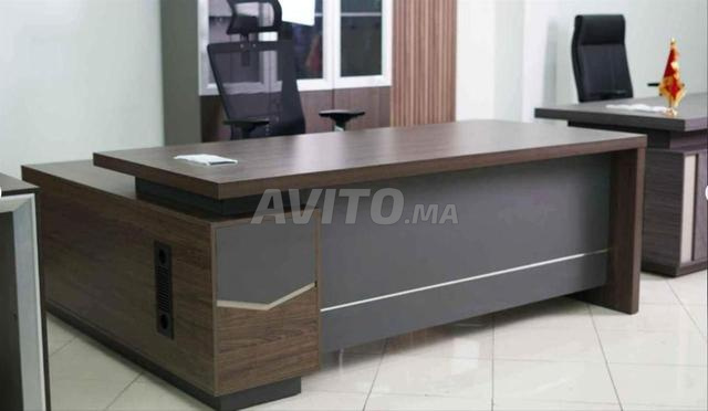 مكتب عمل عصري - 2