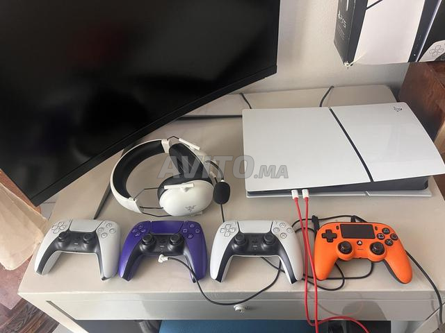 Playstation 5 et écran moniteur - 2
