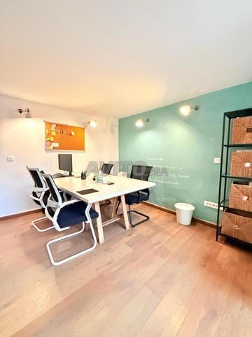 BUREAU HAUT STANDING AVEC TERRASSE - BOURGOGNE