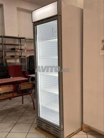 Réfrigérateur vertical vitrine commercial avec porte vitrée - 2