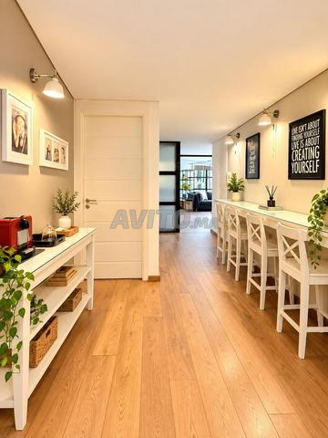 BUREAU HAUT STANDING AVEC TERRASSE - BOURGOGNE