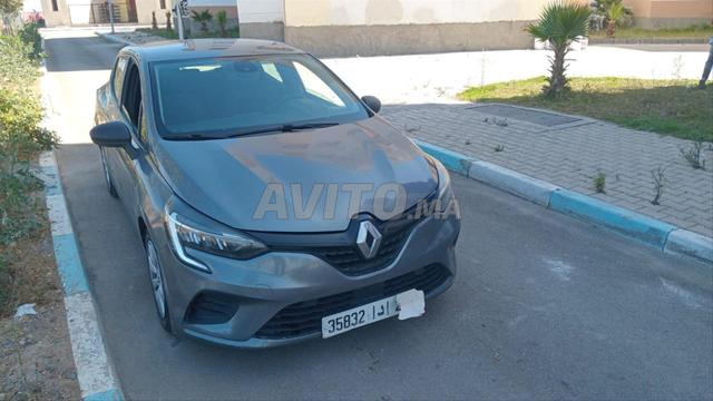 RENAULT Clio 5 - 2