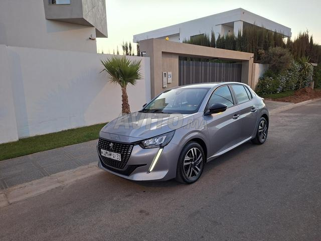 Peugeot 208 Diesel Manuelle 2023 à Agadir - 2