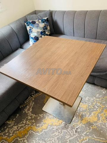 Table à manger moderne - bon état - 2