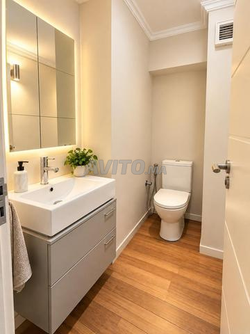 BUREAU HAUT STANDING AVEC TERRASSE - BOURGOGNE