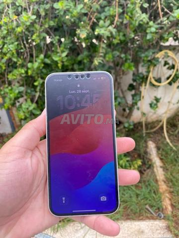 iPhone 14 encore neuf - 2