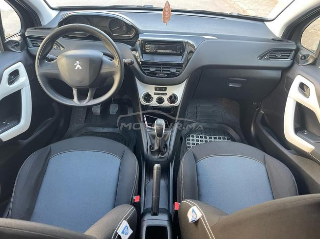 Peugeot 208 like diesel toute option 