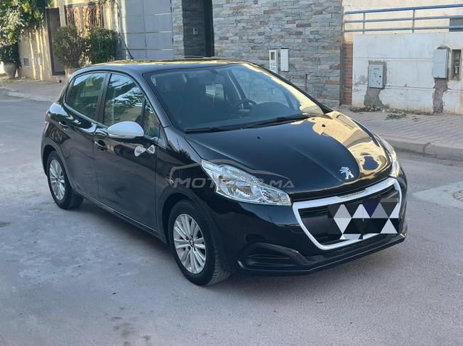 Peugeot 208 like diesel toute option 