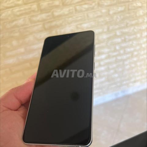 Samsung S25 Edge neuf - 2