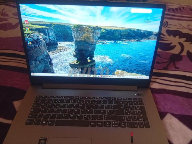 Ordinateur portable venant d'Allemagne