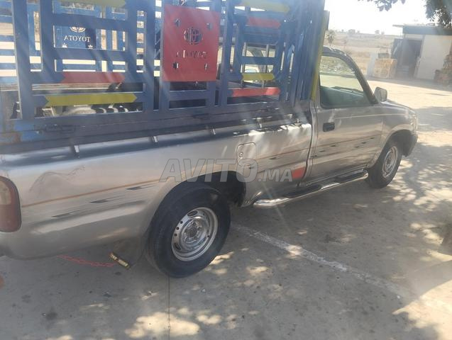 Toyota Hilux - 2