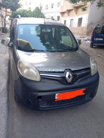 Kangoo bonne avec petite rayure arrière