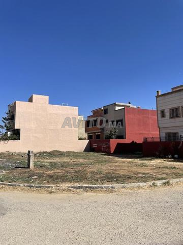 🔥 Terrain Villa 214 m² – 3 Façades – Toulal Meknès