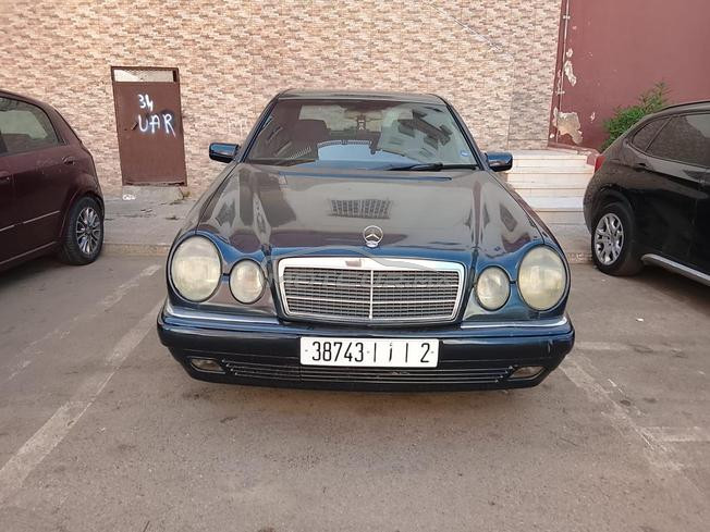 Mercedes E220D 